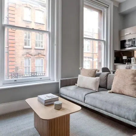 Luxury Soho Apartment R11